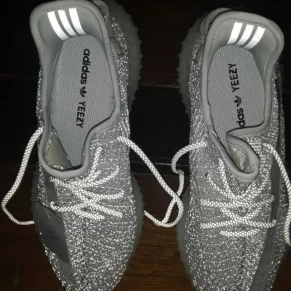 ***SOLD***Yeezy Boost 350 v2 Static Reflective - Picture 3 of 8
